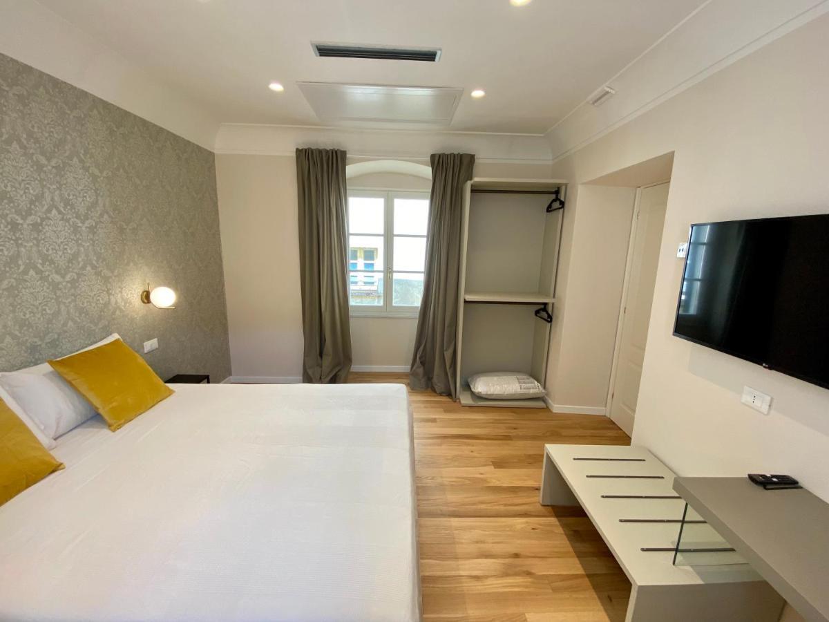 Residenza D'Epoca Dei Fondachi Hotel ซาร์ซานา ภายนอก รูปภาพ